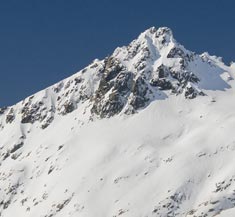 Pico más alto de Gredos el Almanzor cubierto de nieve