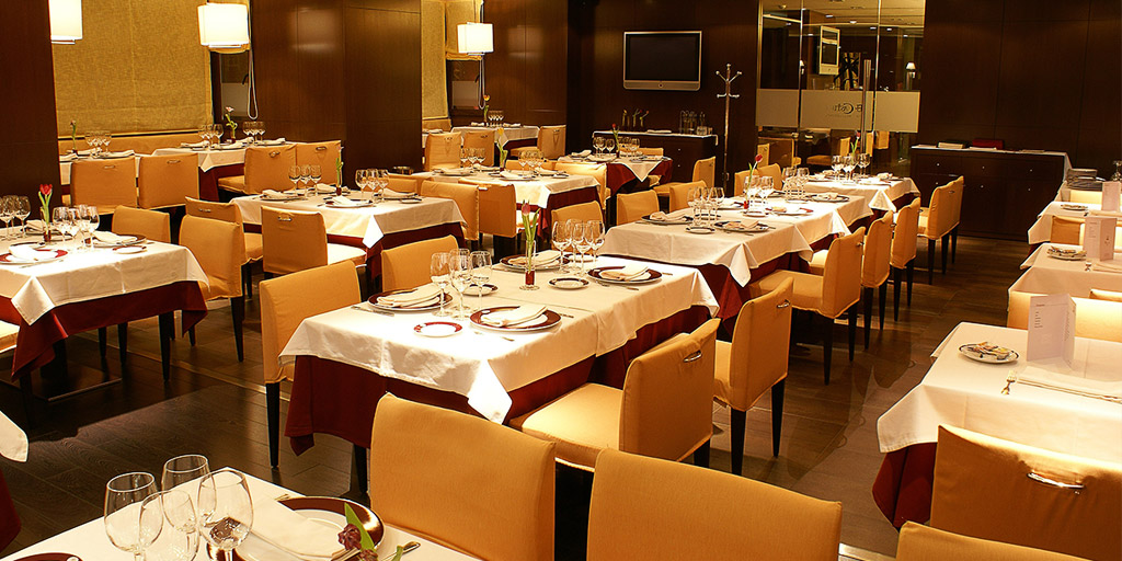 Restaurante del Hotel Mirador de Gredos, comida local de calidad