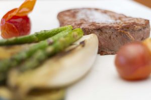 Restaurante Hotel Mirador de Gredos - Carne con verduras - Detalle